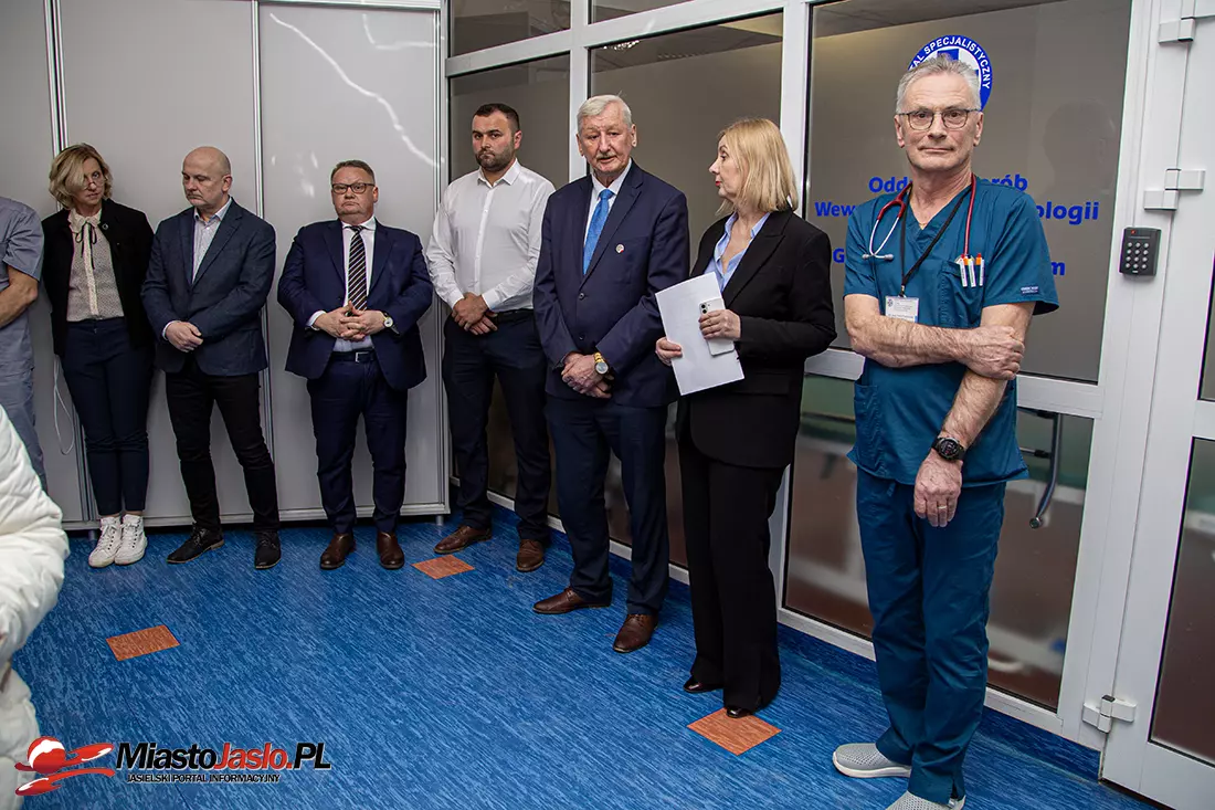 Przekazanie nowego sprzętu dla szpitala specjalistycznego w Jaśle